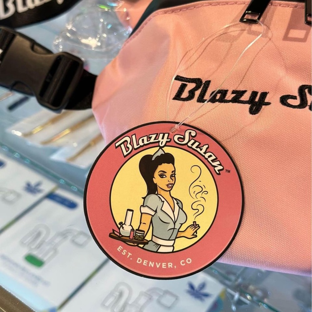 Blazy Susan Fanny Pack - Picture 3 of 5